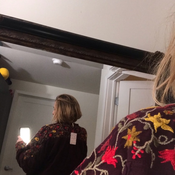 Free People embroidered top !!! Price firm - Picture 7 of 7